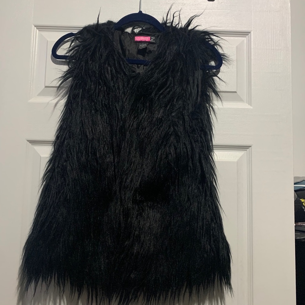 Fur vest